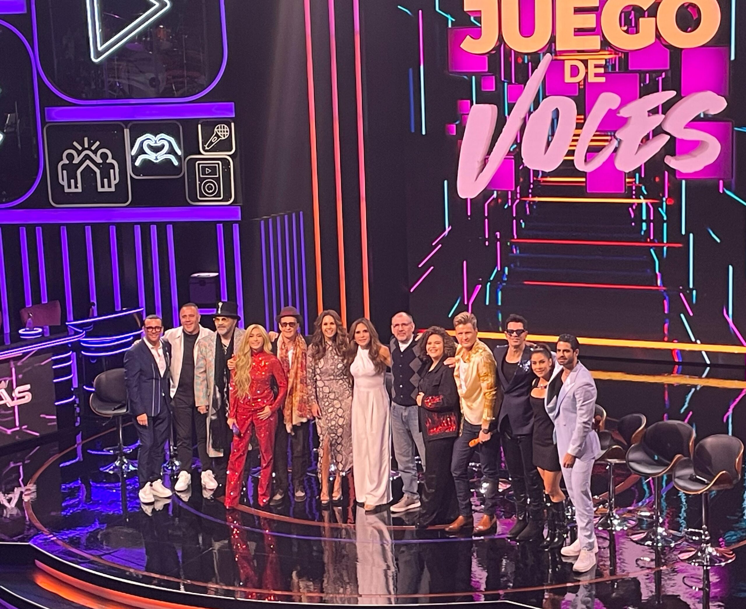 Elenco 'Juego de voces'